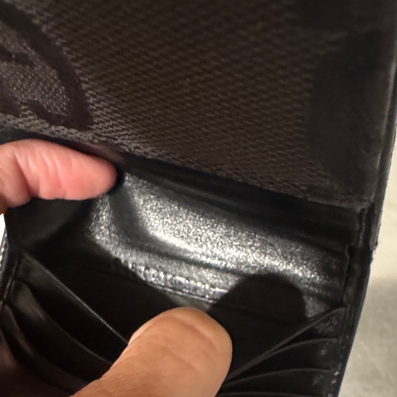 Gucci Black GG Pattern Wallet - Picture 5 of 6